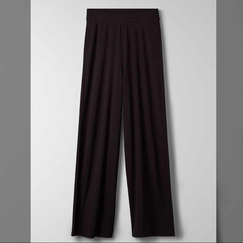 Aritzia wide legged pajama style pants. NWT